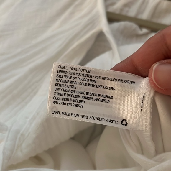 NWT Knox Rose white romper. XL - Picture 16 of 16